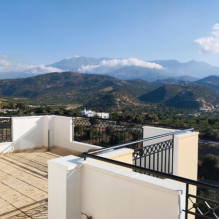 Το Σπίτι Που Σε Ταξιδεύει Villa อาเยียกาลินี ภายนอก รูปภาพ