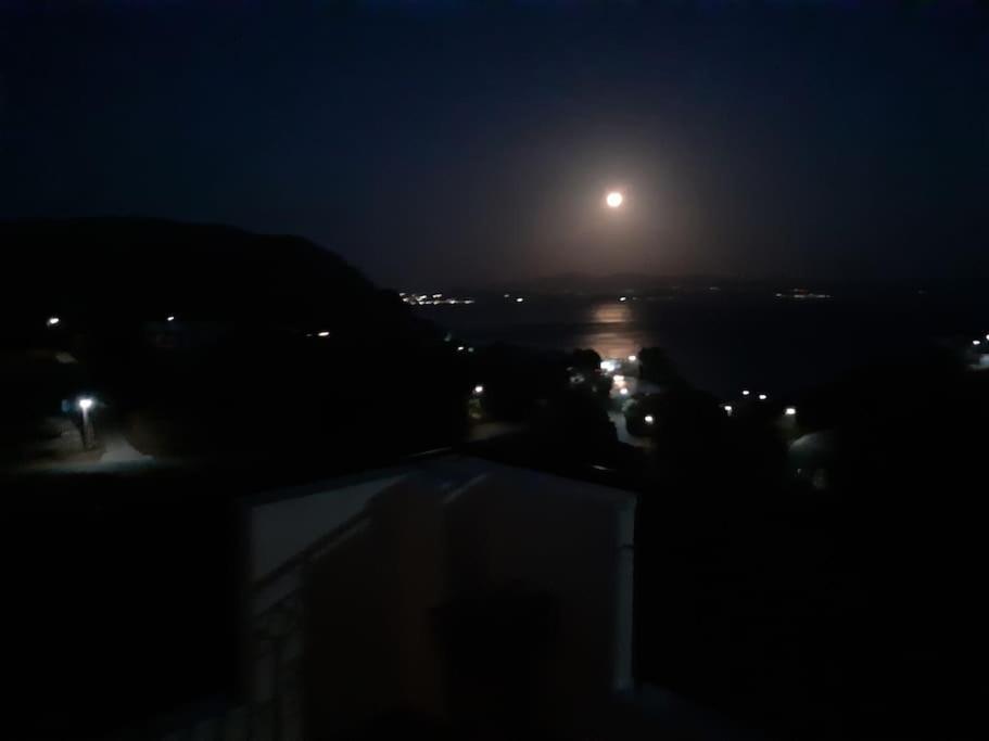 Το Σπίτι Που Σε Ταξιδεύει Villa อาเยียกาลินี ภายนอก รูปภาพ