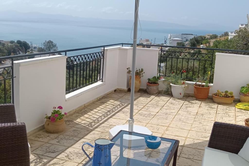 Το Σπίτι Που Σε Ταξιδεύει Villa อาเยียกาลินี ภายนอก รูปภาพ