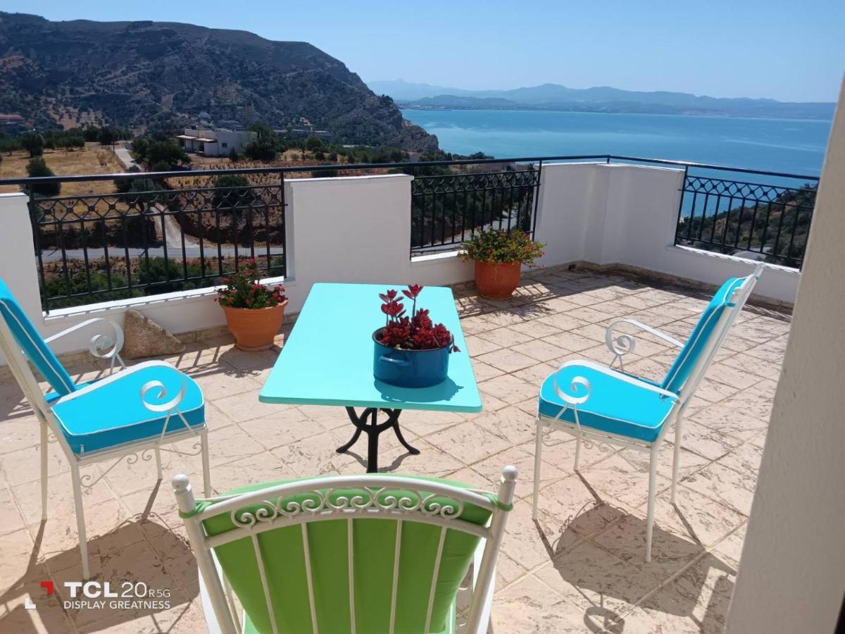 Το Σπίτι Που Σε Ταξιδεύει Villa อาเยียกาลินี ภายนอก รูปภาพ