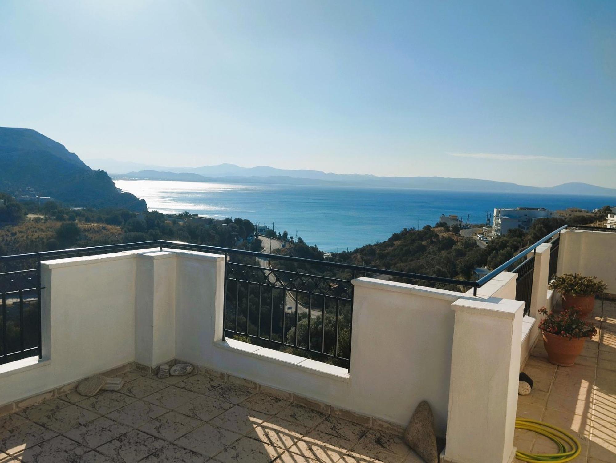 Το Σπίτι Που Σε Ταξιδεύει Villa อาเยียกาลินี ภายนอก รูปภาพ